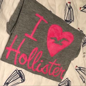 Hollister tee